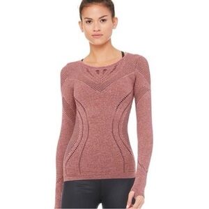 ALO Yoga Women's Long Sleeve Top - Mauve